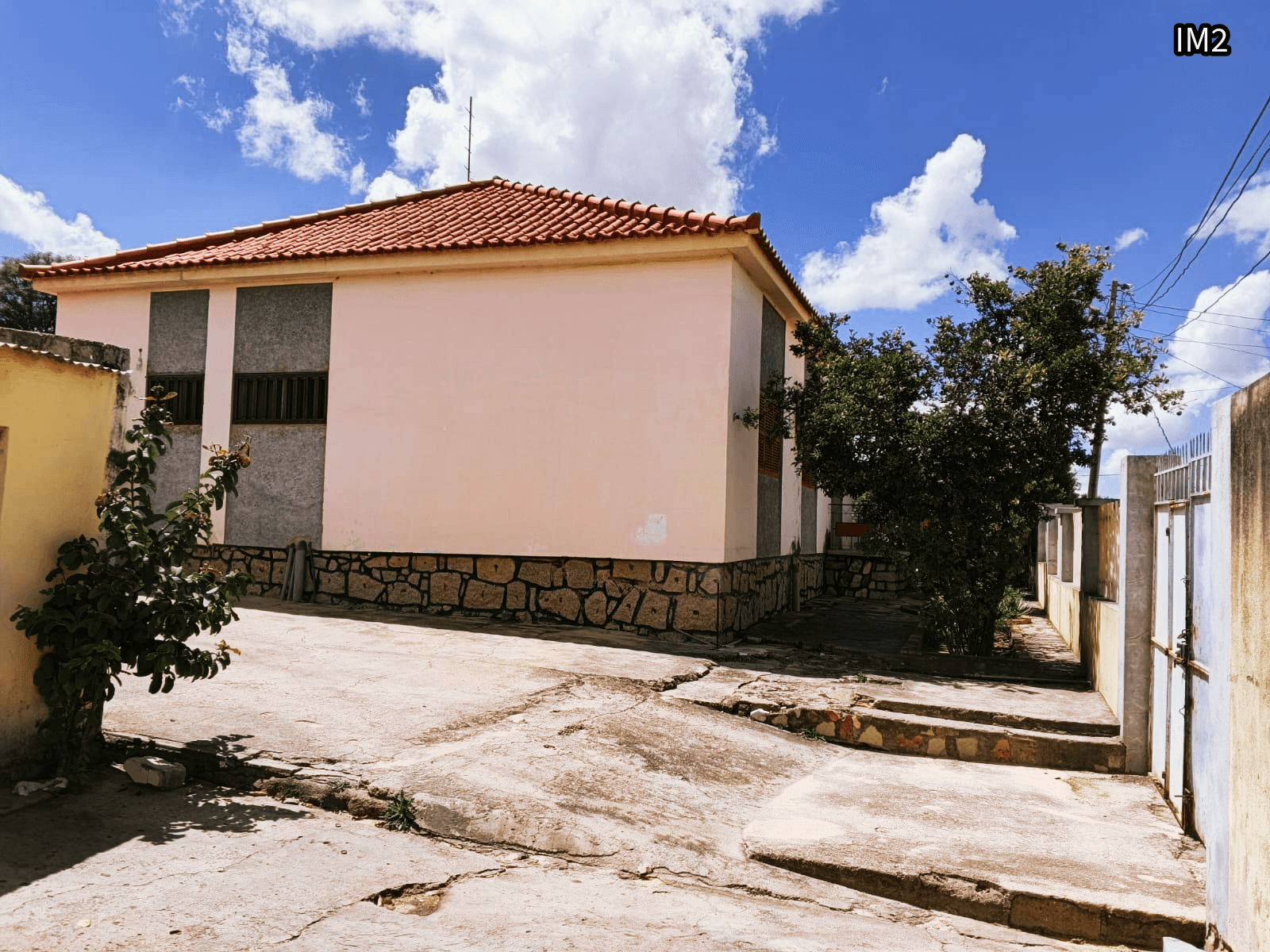 RESIDÊNCIA T4 À VENDA